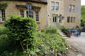 Unclassified image, 2 of 42, button - The New School Rooms (Corsham)