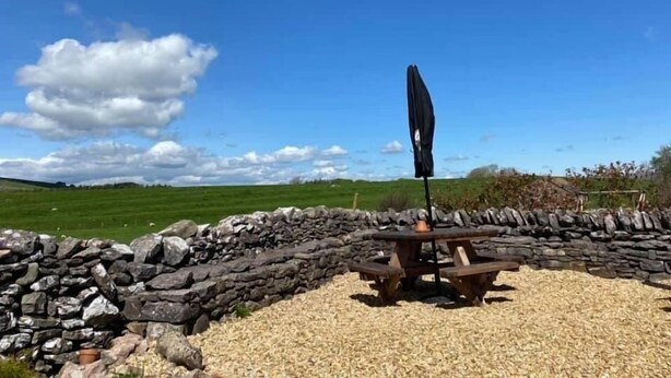Outdoor dining - Nateby Inn (Kirkby Stephen)