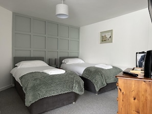 Room - The Ship Inn (Lostwithiel)