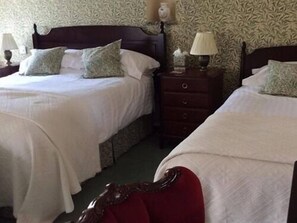 Room - Whashton Springs Farmhouse B&B (Richmond)