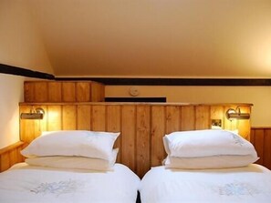 Room - The Plume of Feathers - Inn (Farnham)