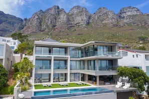 Exterior - Cb-one (Cape Town)