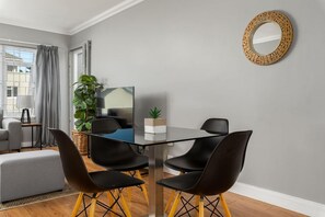 Dining - St Ronans (Cape Town)