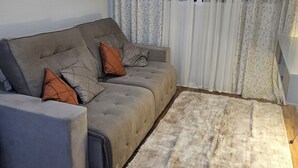 Living area - ROSE DE OLIVEIRA CESARI (Teresópolis)