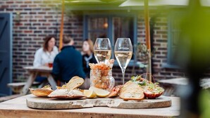 Outdoor dining - The Bull at The Green (Lewes)