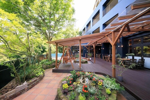 Tempat makan outdoor