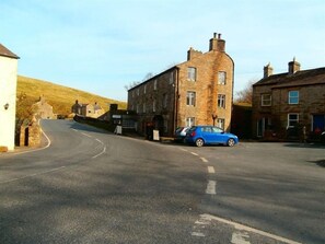 Exterior - Riverside Bed & Breakfast (Leyburn)