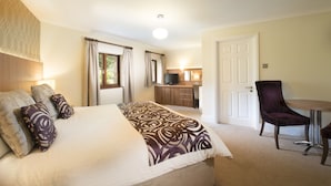 Unclassified image, 3 of 141, button - Boringdon Hall Hotel (Plymouth)