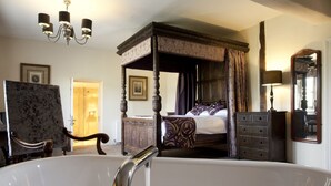 Unclassified image, 5 of 141, button - Boringdon Hall Hotel (Plymouth)