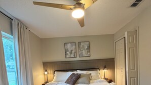 Unclassified image, 2 of 60, button - Pool+Jacuzzi+Game/Movie Room+Near Legoland/Downtown Winter Haven +Chain of Lakes (Winter Haven)