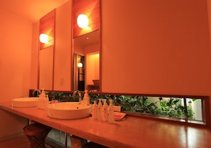 Bathroom - Misasa Onsen Toenkan (Misasa)