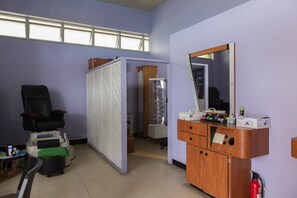 Unclassified image, 5 of 30, button - Beach Club 1 Bedroom Apartment (Ocho Rios)