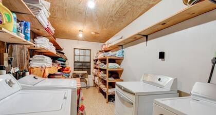Spacious Mountain Lodge at Lake Junaluska | Private Group Retreat