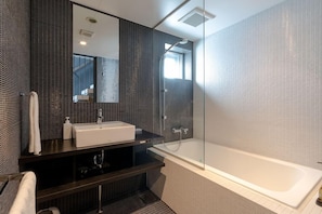Bathroom - Kira Kira (Kutchan)