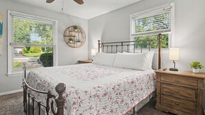 Room - Notre Dame Game Day Getaway! Minutes from Campus, South Bend & Eddy Street (South Bend)