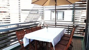 Khu ẩm thực ngoài trời