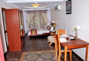 Room - Casa Valleta Guest House & Apartments (Abuja)