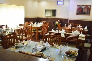 Dining - Casa Valleta Guest House & Apartments (Abuja)