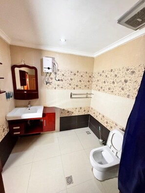 Bathroom - Casa Valleta Guest House & Apartments (Abuja)