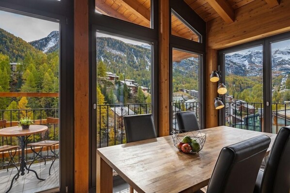 Dining - Apparthotel Casa Vanessa (Zermatt)