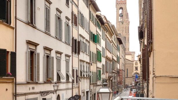 Balcony - Windows on Florence (Florence)