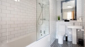 Bathroom - Alfred St Apartment (Belfast)