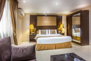 Ảnh chưa phân loại, 5 trong số 16 ảnh, nút
