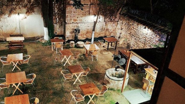 Outdoor dining - Rönesans Otel (Antalya)
