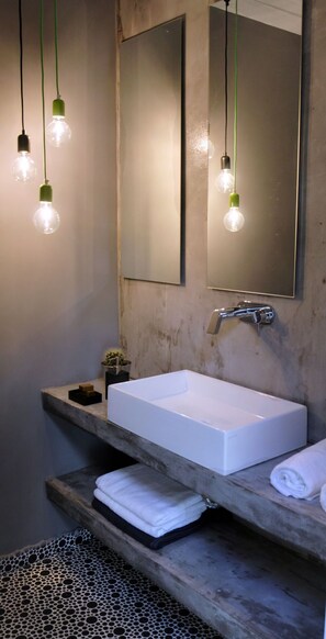 Bathroom - Luxury Villa Eve (Corfu)