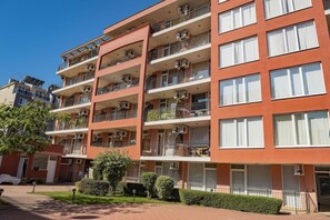 Immagine non classificata, 2 di 37, pulsante