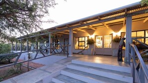 Exterior - The Belgium Inn (Hoedspruit)