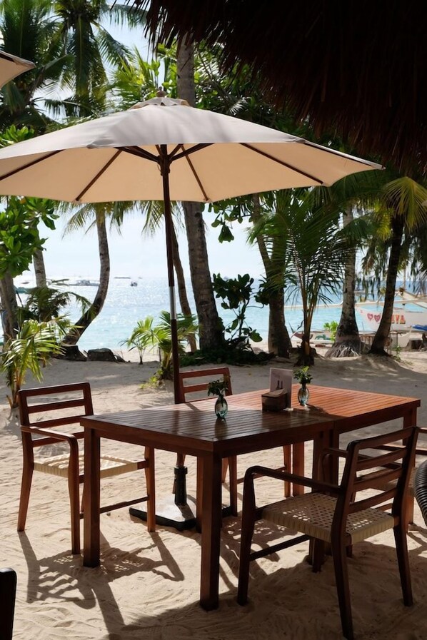 Outdoor dining - Sundown Resort (Boracay Island)