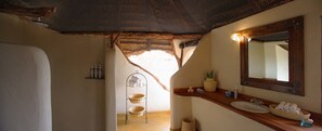 Unclassified image, 4 of 50, button - Lewa Safari Camp (Meru)