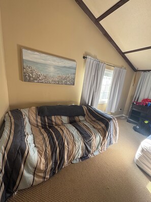 WiFi, bed sheets -     🏞️ Serene Lakeside Cabin | Relax, Unwind & Reconnect (Saskatchewan Beach)