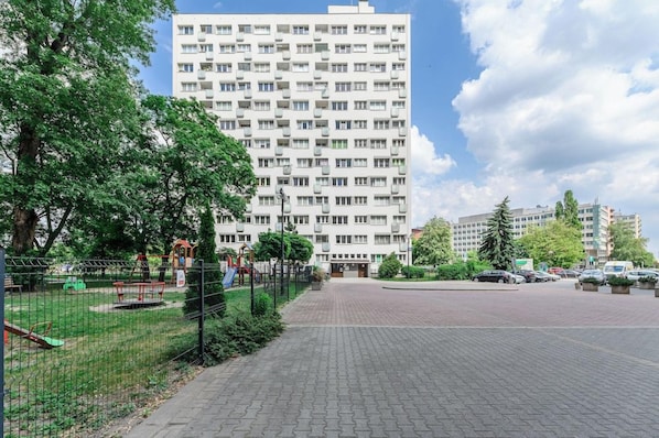 Unclassified image, 1 of 60, button - Shortstaypoland Jerozolimskie B13 (Warsaw)