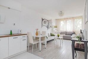 Living area - Shortstaypoland Jerozolimskie B13 (Warsaw)