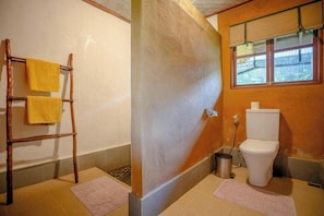 Bathroom - Sang Giri Mountain Glamping Camp (Penebel)