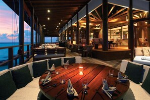 Outdoor dining - Ozen Life Maadhoo Resort (Maadhoo)