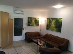 Unclassified image, 5 of 185, button - AJO Apartments Danube (Vienna)