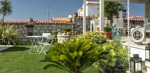 Outdoor dining - Vodina Hotel (Çeşme)