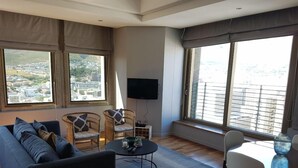 Living area - ITC Hospitality Group Two Bedrooms Cartwright's Corner (Cape Town)