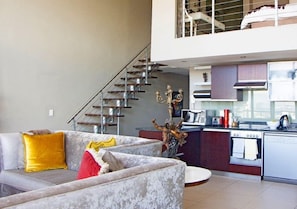 Living area - ITC Hospitality Group Two Bedrooms Cartwright's Corner (Cape Town)
