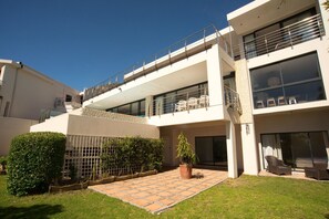 Unclassified image, 2 of 82, button - The Blue Emerald (Cape Town)