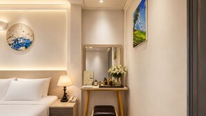 Standard Double Room - KAS Elegance Hotel (Ben Thanh Ward)