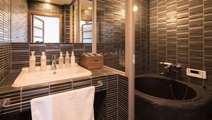 Bathroom - Kiraku Kyoto Gion (Kyoto)