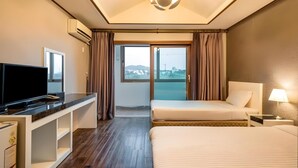 Room - Woorim Hotel (Jeju City)