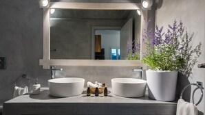 Bathroom - Blanca Luxury Villa (Santorini)