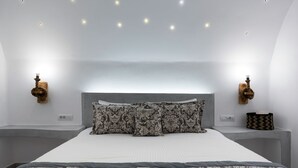 Room - Blanca Luxury Villa (Santorini)