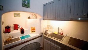 Private kitchen - Santa Irini Villa (Santorini)