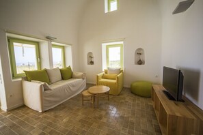 Living area - Villa Agrikoia (Santorini)